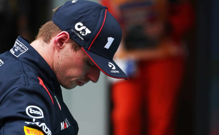 Kamerat tallensivat: Max Verstappenilta selvä ele McLaren-tähdille välittömästi kisan jälkeen